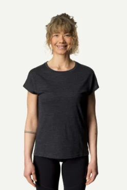 T-shirt Houdini Women Activist Tee True Black -Odli Kleding Winkel 3 Ws Activist Tee True Black 137874 900 P F 2074 C low