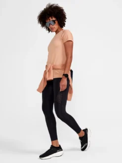 T-Shirt Craft Women Adv Essence SS Slim Tee Cliff -Odli Kleding Winkel 4 721 f9fe5360a9 1908767 791000 adv essence ss slim tee w closeup4 original