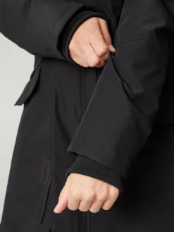 Jas Protest Women Laniakea True Black 10 Jas Protest Women Laniakea True Black -Odli Kleding Winkel 5 6622700 290 model detail 03 web