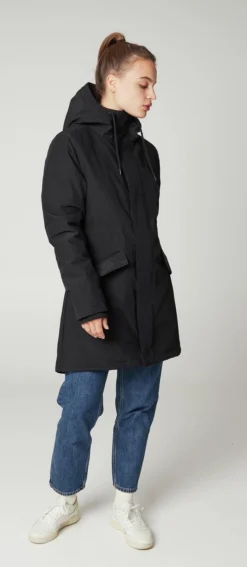 Jas Protest Women Laniakea True Black 11 Jas Protest Women Laniakea True Black -Odli Kleding Winkel 6 6622700 290 model front full 01